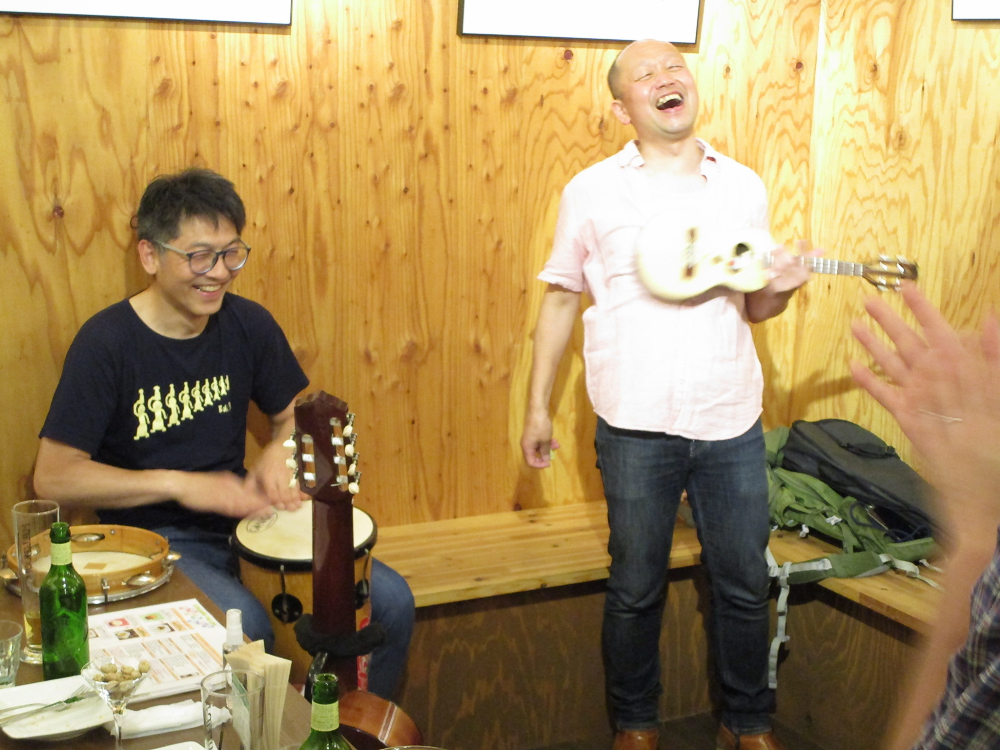 【まん延防止等重点措置に伴い日程変更】日本語でノリノリに愉しめる本格“J-サンバ”の生演奏です